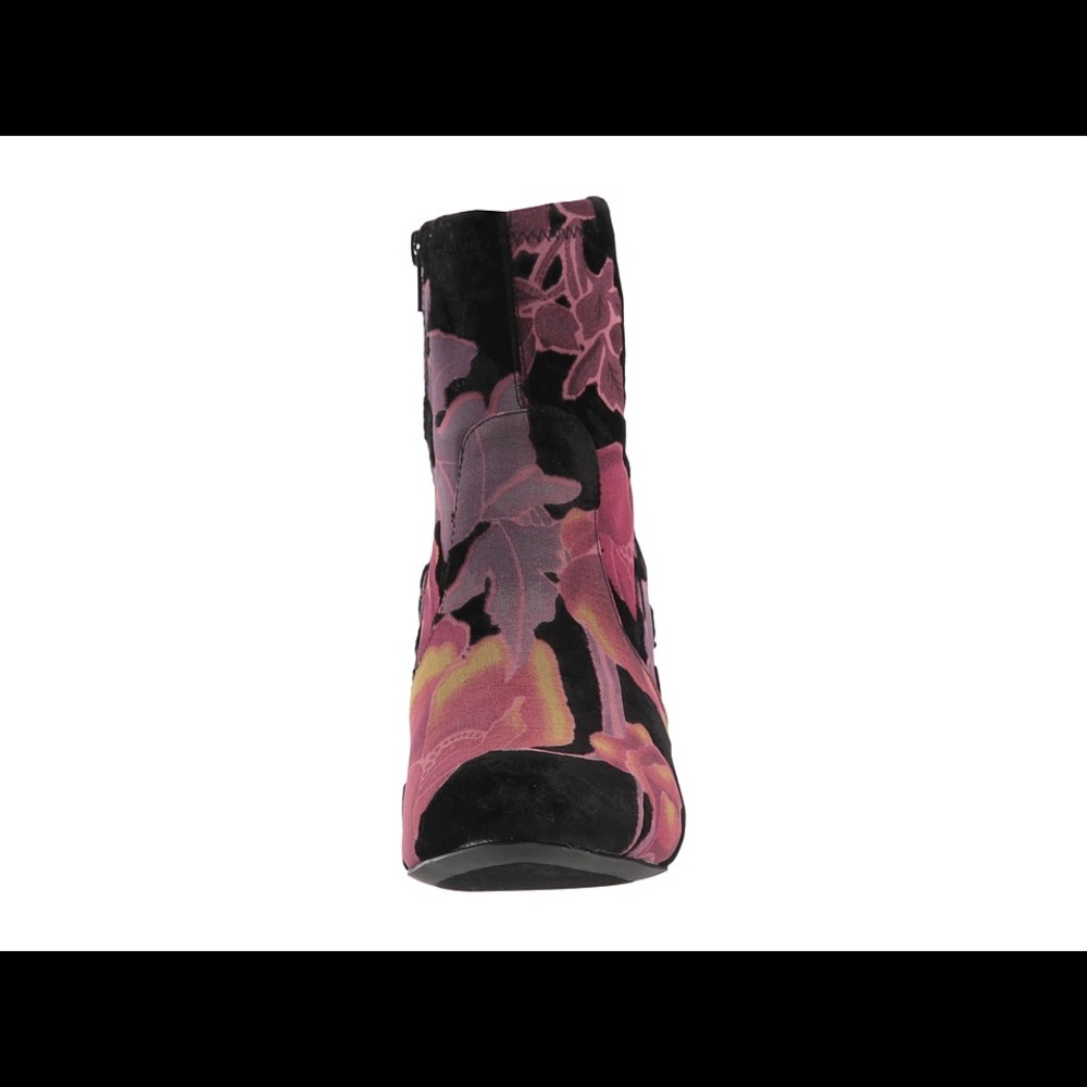 NEW Steve Madden Velvet Floral Emison Bootie - Picture 4 of 6